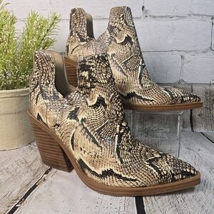 ANTONIO MELANI Snakeskin Ankle Boots Heeled Back Zip Snip Toe Womens 6